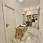 Daire Edo's Rhome *